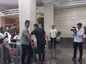 Nirina Zubir Sambangi AHY di Kantor Kementerian ATR, Sebut Ada Kabar Baik