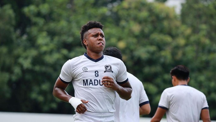 Pemain Madura United Hugo Gomes alias Jaja