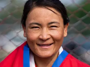 Phunjo, Wanita yang Catatkan Rekor Pendakian Tercepat Gunung Everest Phunjo, Wanita yang Catatkan Rekor Pendakian Tercepat Gunung Everest