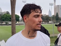 Shayne Pattynama Tak Gentar Bersaing dengan Calvin Verdonk