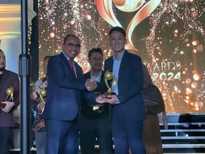 Shopee Raih Penghargaan Mitra Swasta Terbaik dari PosIND Shopee Raih Penghargaan Mitra Swasta Terbaik dari PosIND