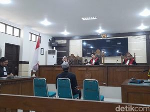 Black Pembunuh Bos Roti Maros Minta Keringanan Usai Dituntut Bui Seumur Hidup Black Pembunuh Bos Roti Maros Minta Keringanan Usai Dituntut Bui Seumur Hidup