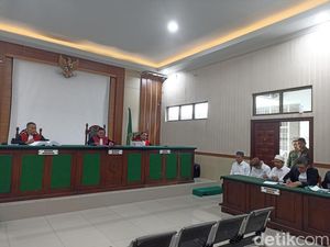 MUI Jatim Jadi Saksi Ahli di Sidang Konten Tukar Pasangan Gus Samudin MUI Jatim Jadi Saksi Ahli di Sidang Konten Tukar Pasangan Gus Samudin