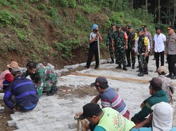 Kapolres Trenggalek-Forkopimda Sambut Tim Masev TNI Tinjau Pelaksanaan TMMD
