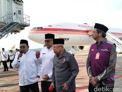 Lepas Calon Jemaah Haji Kloter 1 Aceh, Wapres Ingatkan Cuaca Panas di Makkah