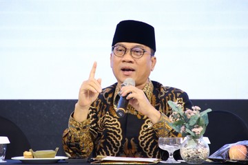 Petualangan Malam di Kebun dan Sawah: Mendes-PDT Ajak Jajarannya Bermalam di Desa