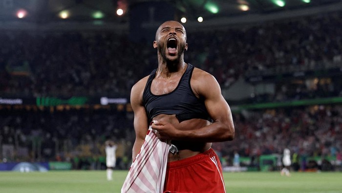 Soccer Football - Europa Conference League - Final - Olympiacos v Fiorentina - Agia Sophia Stadium, Athens, Greece - May 30, 2024 Olympiacos Ayoub El Kaabi celebrates scoring their first goal REUTERS/Alkis Konstantinidis     TPX IMAGES OF THE DAY