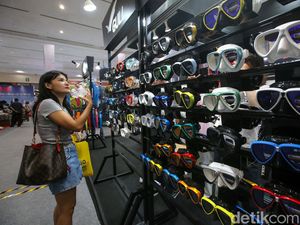 Berburu Perlengkapan Outdoor di Deep Extreme 2024