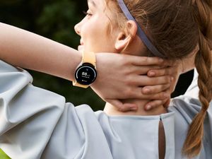Samsung Bakal Pasang Galaxy AI di Watch Samsung Bakal Pasang Galaxy AI di Watch