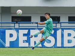 Persis Solo Perpanjang Kontrak Kiper Gianluca Pandeynuwu