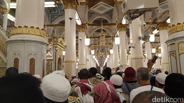 Cara Masuk Raudhah Pakai Tasreh, Ini yang Perlu Diketahui