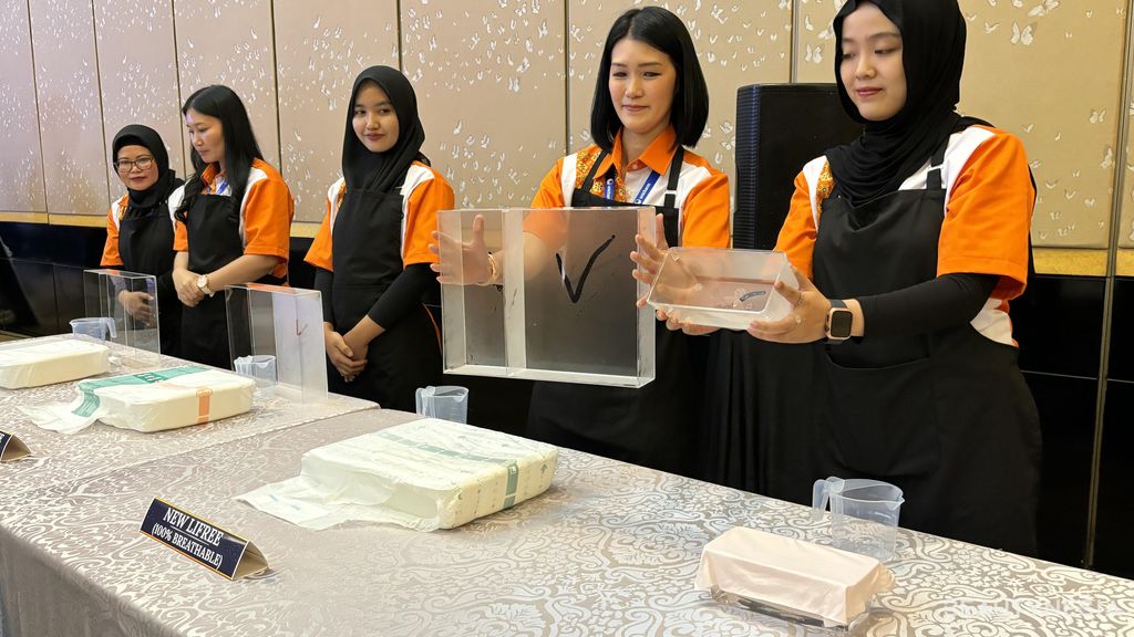 Lifree luncurkan popok dewasa 100% bersirkulasi pertama di Indonesia