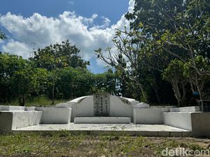 Penampakan Makam Han Siong Kong di Lasem yang Bikin Marga Han Dikutuk Penampakan Makam Han Siong Kong di Lasem yang Bikin Marga Han Dikutuk
