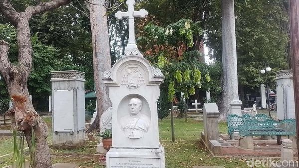 Menelusuri Museum Taman Prasasti, Bekas Pemakaman Orang-orang VOC