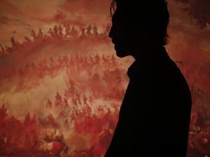 Syuting Monkey Man, Aktor Tanah Air Dikurung 4 Bulan