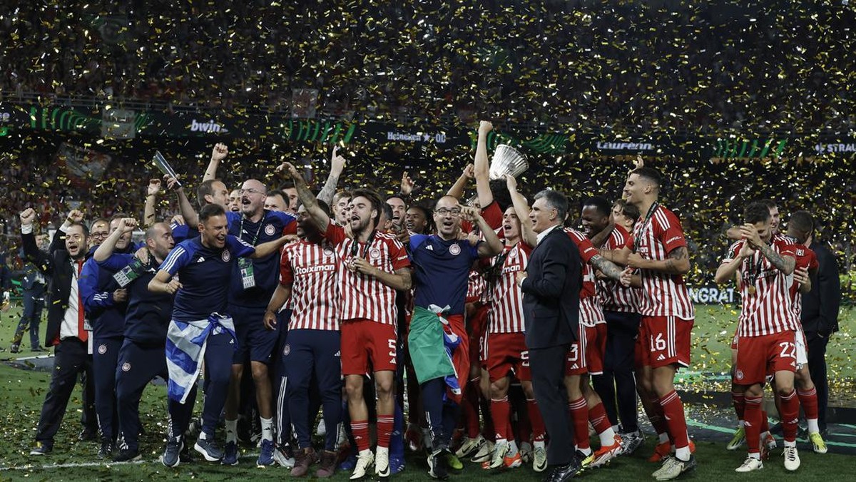 Olympiakos juara Europa Conference League 2023/2024 (REUTERS/Louiza Vradi)