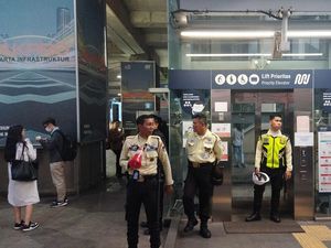 Besi Proyek Kejagung Jatuh di Lintasan MRT, Tidak Ada Korban Jiwa