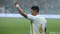 Pertandingan ini menjadi laga perpisahan Maman dan Toni Sucipto dari Persija.