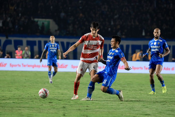 Pertandingan Persib Bandung vs Madura United di leg pertama