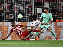 Olympiakos akhirnya bisa menang 1-0. Gol dicetak oleh Ayoub El Kaabi yang berujung gelar juara untuk pasukan Jose Luis Mendilibar. REUTERS/Dylan Martinez  