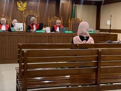 Karen Agustiawan Dituntut 11 Tahun Penjara di Kasus Korupsi Pembelian LNG Karen Agustiawan Dituntut 11 Tahun Penjara di Kasus Korupsi Pembelian LNG