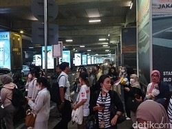 MRT Tak Beroperasi Saat Jam Pulang Kantor, Penumpang Ngaku Susah Dapat Ojol
