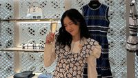 Taeyeon Diam-diam ke Jakarta, Foto-foto di Mal