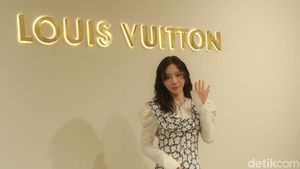 Surprise! Taeyeon SNSD ke Indonesia Hadiri Pembukaan Butik Louis Vuitton