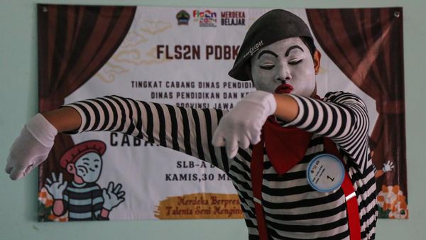 Unjuk Kreativitas Siswa SLB di Semarang Lewat Festival Lomba Seni