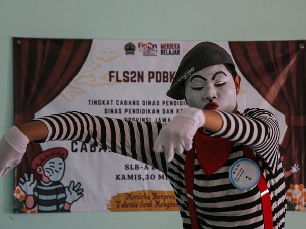 Unjuk Kreativitas Siswa SLB di Semarang Lewat Festival Lomba Seni