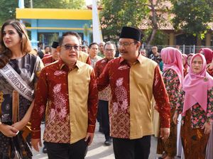 Wali Kota Pasuruan Terima Anugerah Kepala Daerah Peduli Lansia Dua Kali Berturut Wali Kota Pasuruan Terima Anugerah Kepala Daerah Peduli Lansia Dua Kali Berturut