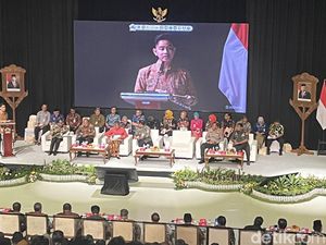 Bingungnya Gibran Banyak Kepala Daerah Aktif Absen di Musrenbang Jateng Bingungnya Gibran Banyak Kepala Daerah Aktif Absen di Musrenbang Jateng