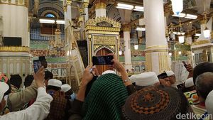 Berkunjung ke Raudhah, Taman Surga di Madinah