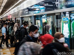 Muncul Keluhan Penumpang MRT Tak Tertib Kala Pengguna Tembus 100.000/Hari