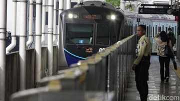 Praktisnya Naik MRT buat Komuter, Beli Tiket Bayar Langsung Pakai DANA