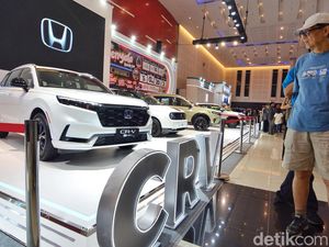 Banjir Promo di IIMS Surabaya 2024, Booth Honda Diserbu Pengunjung Banjir Promo di IIMS Surabaya 2024, Booth Honda Diserbu Pengunjung