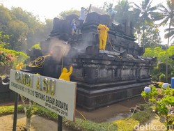 Candi Asu Magelang Dimandikan, Seperti Apa Prosesnya?