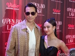 Darius Sinathrya Tetap Canggung Beradegan Mesra Meski Diizinkan Donna Agnesia