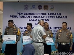 Korlantas Beri Penghargaan Polres di Jatim yang Berhasil Tangani Laka Lantas