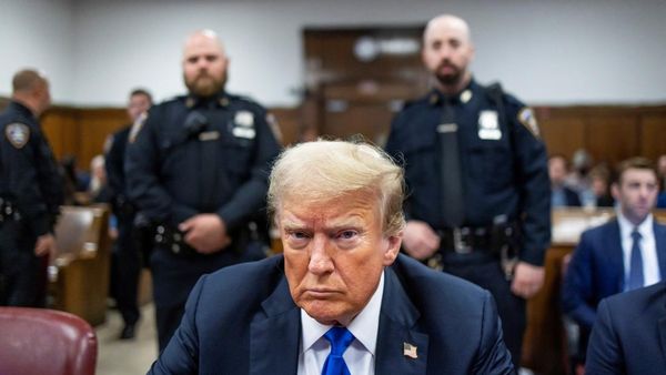 Ekspresi Donald Trump Usai Divonis Bersalah dalam Kasus Uang Tutup Mulut
