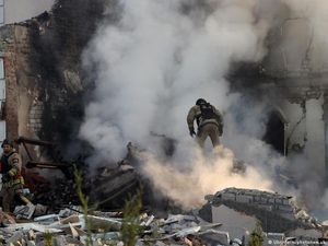 Serangan Rusia Hantam Fasilitas Gas di Poltava Ukraina, 1 Orang Tewas Serangan Rusia Hantam Fasilitas Gas di Poltava Ukraina, 1 Orang Tewas
