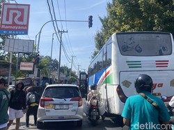 Alasan Penumpang Pilih Naik Bus yang Ngetem di Luar Terminal Bungurasih