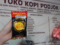 Di Pasar Gede Solo Bisa Ngopi di Toko Podjok yang Eksis 3 Generasi