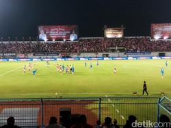 Final Liga 1: Madura United Vs Persib Tanpa Gol di Babak Pertama