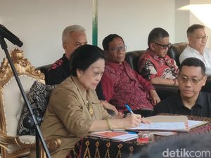 Di Rumah Pengasingan Bung Karno, Megawati Resmikan Jaket Bung Karno