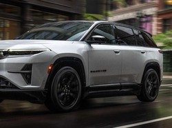 Mobil Listrik Pertama Jeep Meluncur, Bisa Tempuh Jarak 483 Km