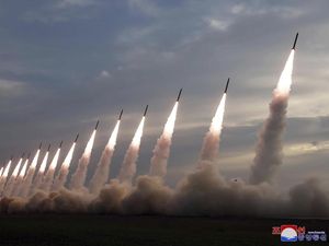 Jelang Pilpres AS, Korut Tembakkan Rudal Balistik Jelang Pilpres AS, Korut Tembakkan Rudal Balistik