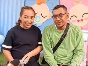 Mpok Alpa Cerita Beratnya Hamil Anak Kembar di Usia 37 Tahun Mpok Alpa Cerita Beratnya Hamil Anak Kembar di Usia 37 Tahun