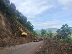 Pengendara Keluhkan Pengerukan Jalan di Tompo Ladang Tanpa Sosialisasi