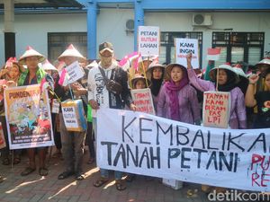 Petani di Tayu Pati Long March 21 Km Tuntut Tanah Nenek Moyang Dikembalikan
